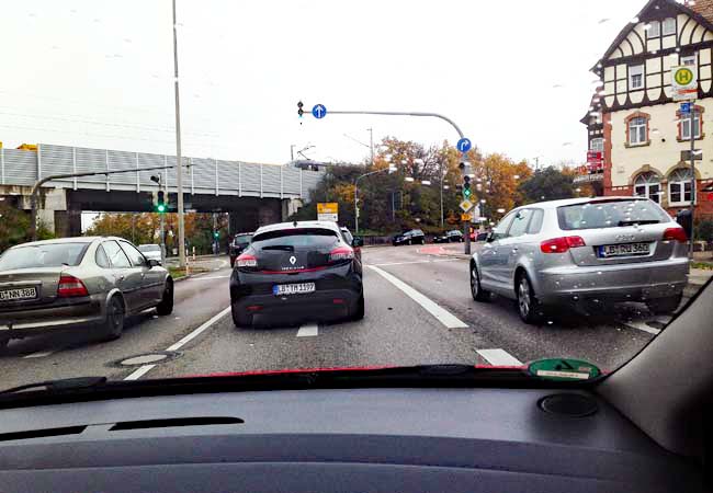 Frankfurter Str. / A. Bebel Str., October 2015.